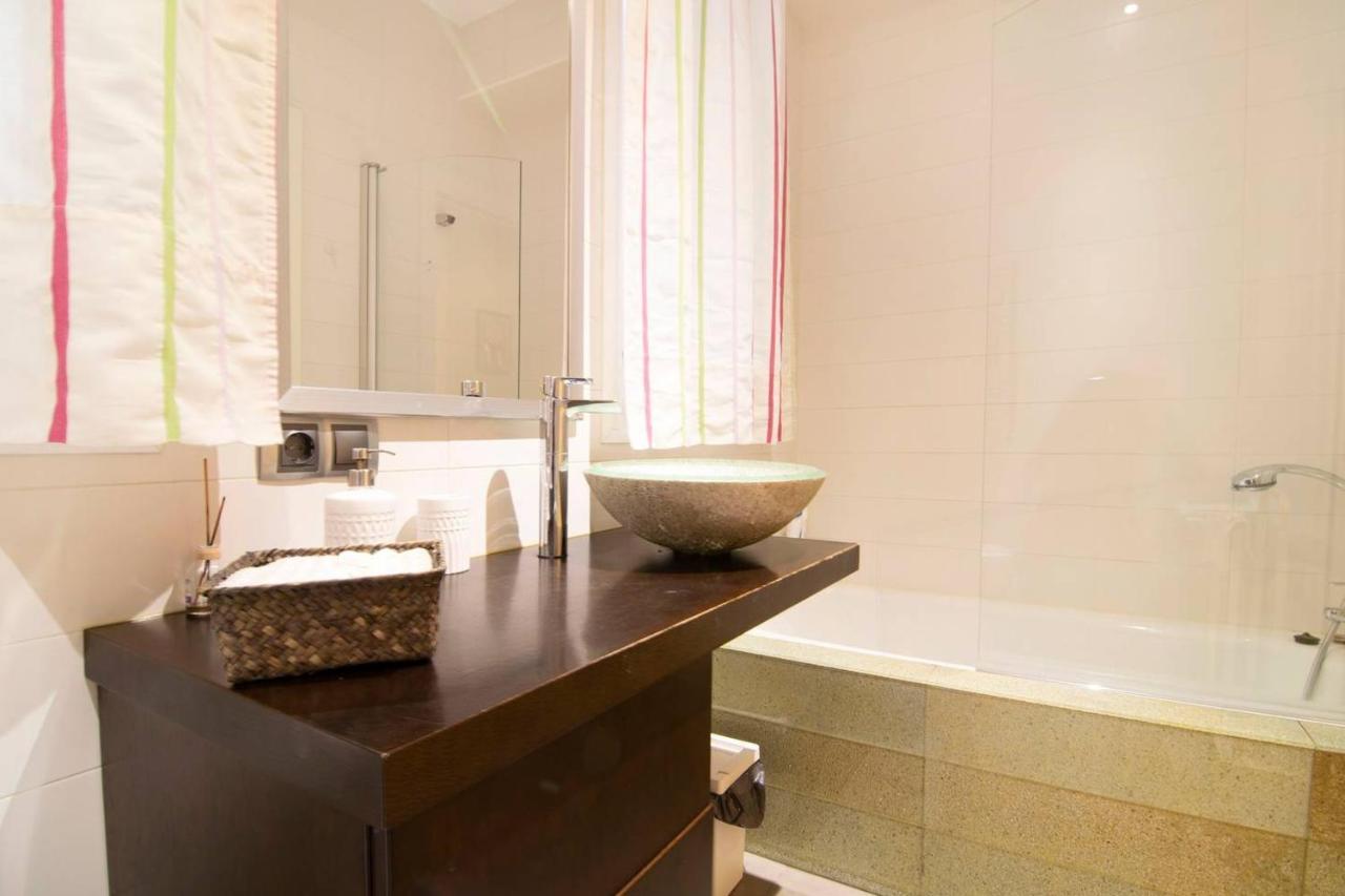 Cozy Apartment near San Miguel Market by Batuecas Madrid Bagian luar foto