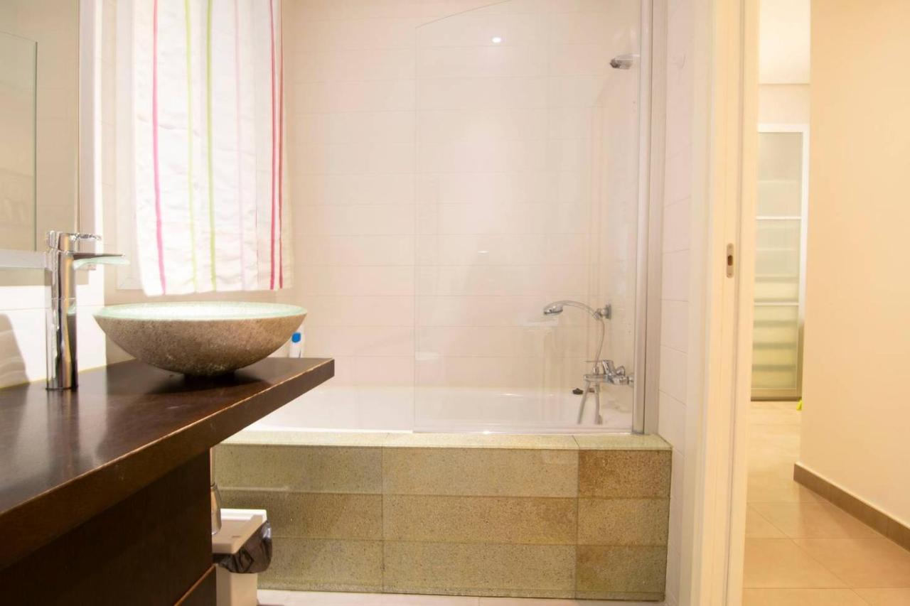 Cozy Apartment near San Miguel Market by Batuecas Madrid Bagian luar foto